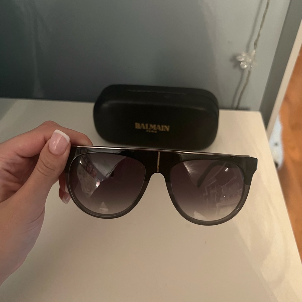 Balmain BL2105 Sunglasses
03 - Black Gradient